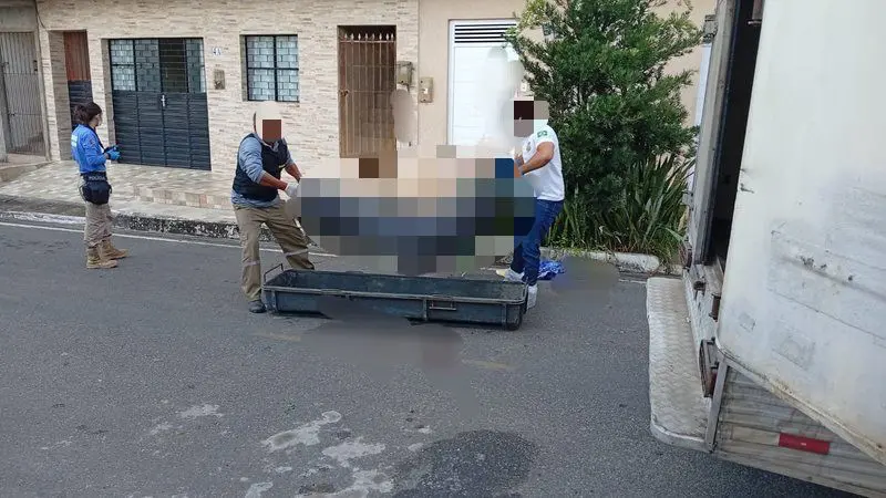 Babá é assassinada pelo ex-marido da patroa na frente das crianças (Foto: Reprodução)