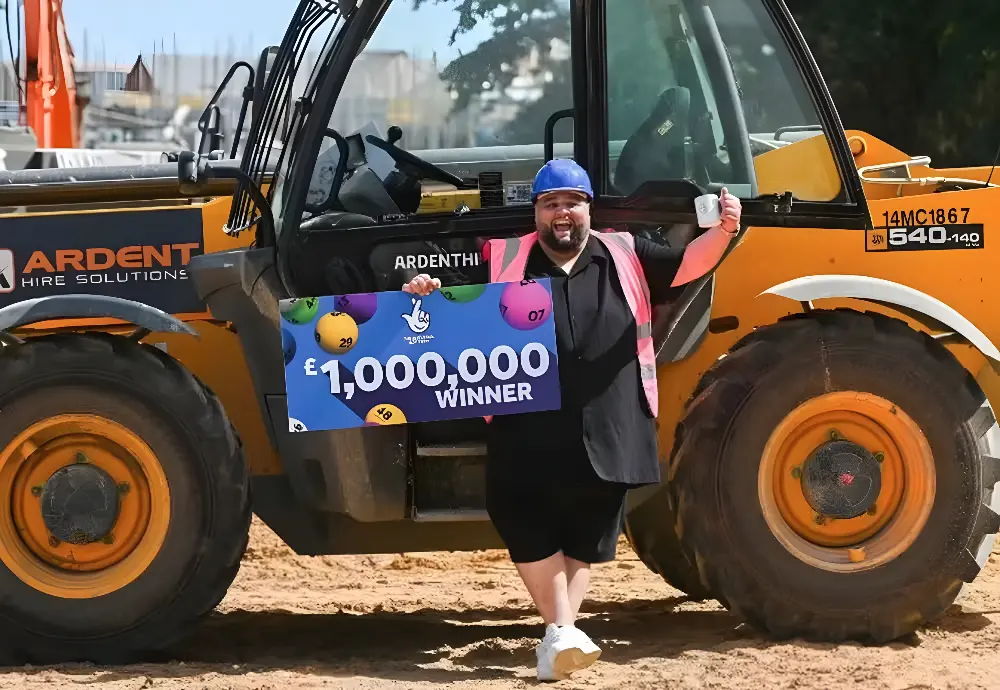Adam Lopez ganhou 1 milhão de libras em raspadinha (Foto: Reprodução)