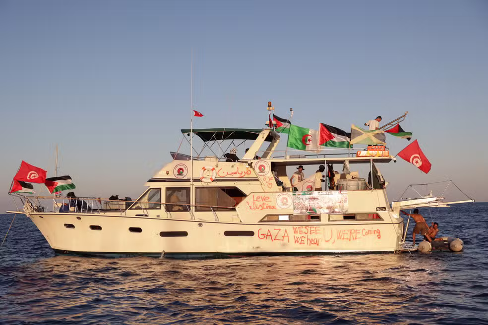 Barco da Global Sumud  || Foto: REUTERS/Stefanos Rapanis || G1