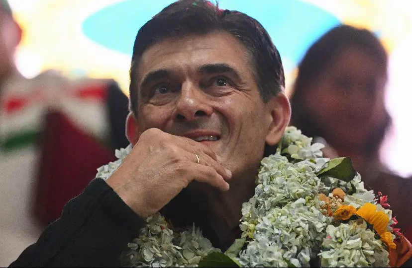 presidente da bolívia eleito rodrigo paz