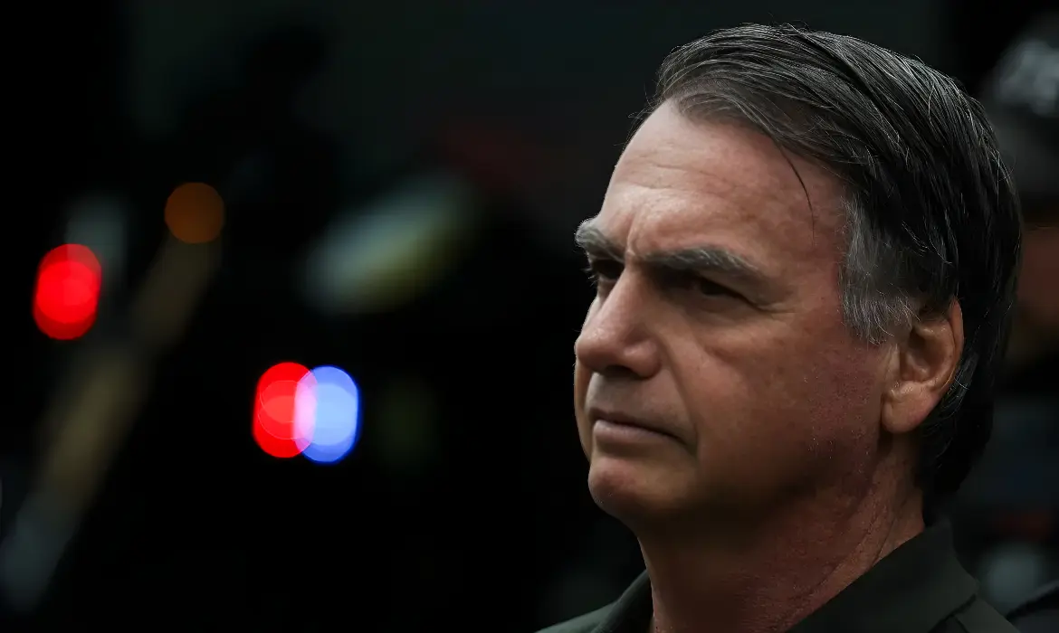 Sessão virtual do STF começa a julgar os recursos do grupo acusado de tentativa de golpe, incluindo Jair Bolsonaro, Anderson Torres, Augusto Heleno e outros ex-ministros. Foto: Agência Brasil.