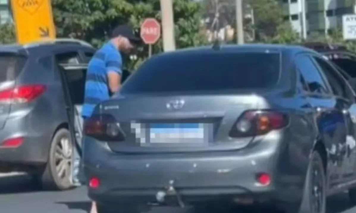 Briga de trânsito no DF deixou idoso inconsciente | Imagem-Reprodução: InternetG1 