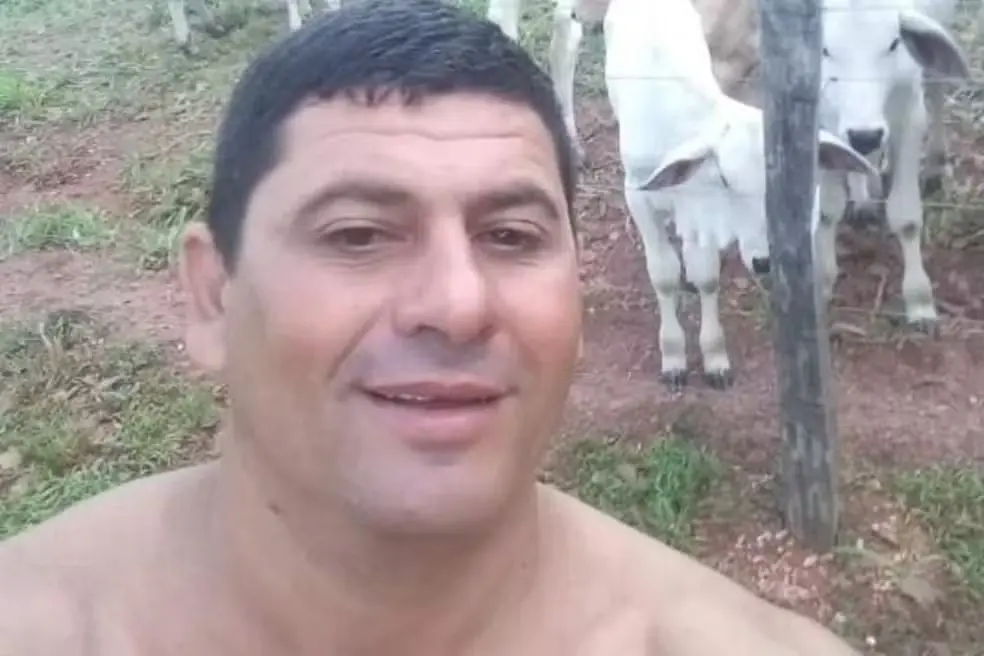 Gilson Castelan de Souza foi preso logo após o crime, ainda com a faca usada no ataque. Foto: Redes sociais.