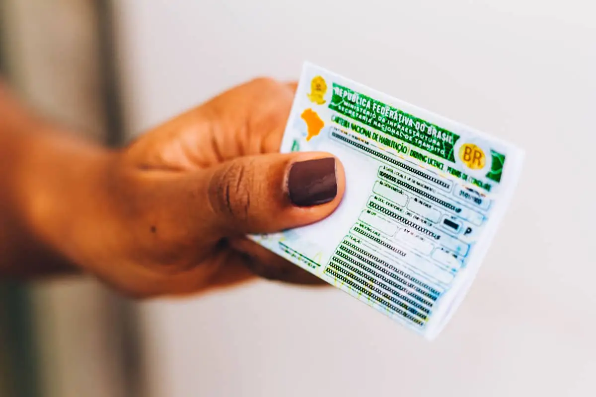 Parlamentares retomaram a exigência de teste toxicológico para quem vai tirar a primeira habilitação de moto ou carro, após votação que derrubou o veto presidencial. Foto: Rafapress.