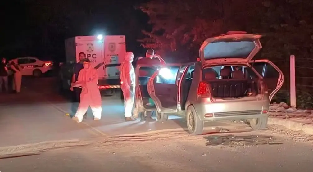 corpo encontrado no porta malas de um carro em estado de decomposição