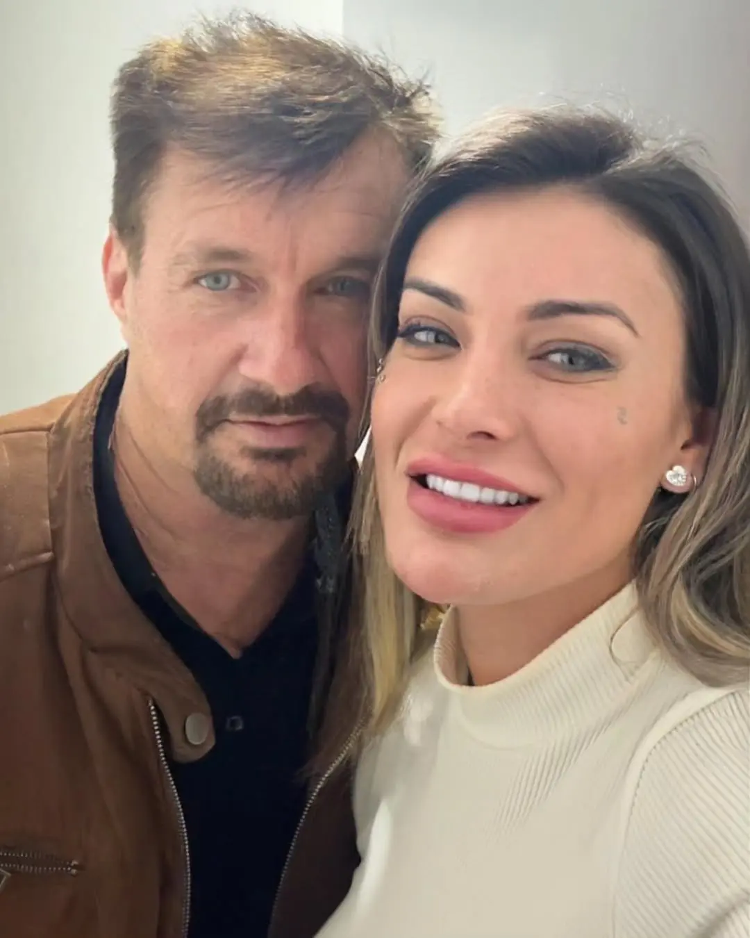 Exclusivo: Pai de Andressa Urach quebra o silêncio e revela detalhes da internação (Foto: Reprodução/Redes sociais)