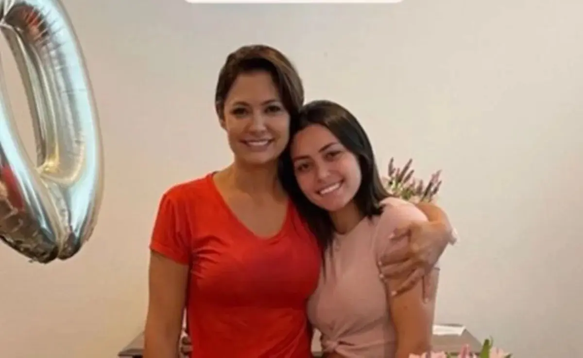 Filha de Michelle Bolsonaro é assaltada e ex-primeira-dama alerta para golpes