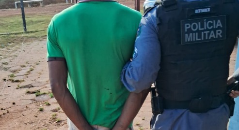 mulher é encontrada morta, esquartejada e queimada em quintal (Foto: Reprodução)