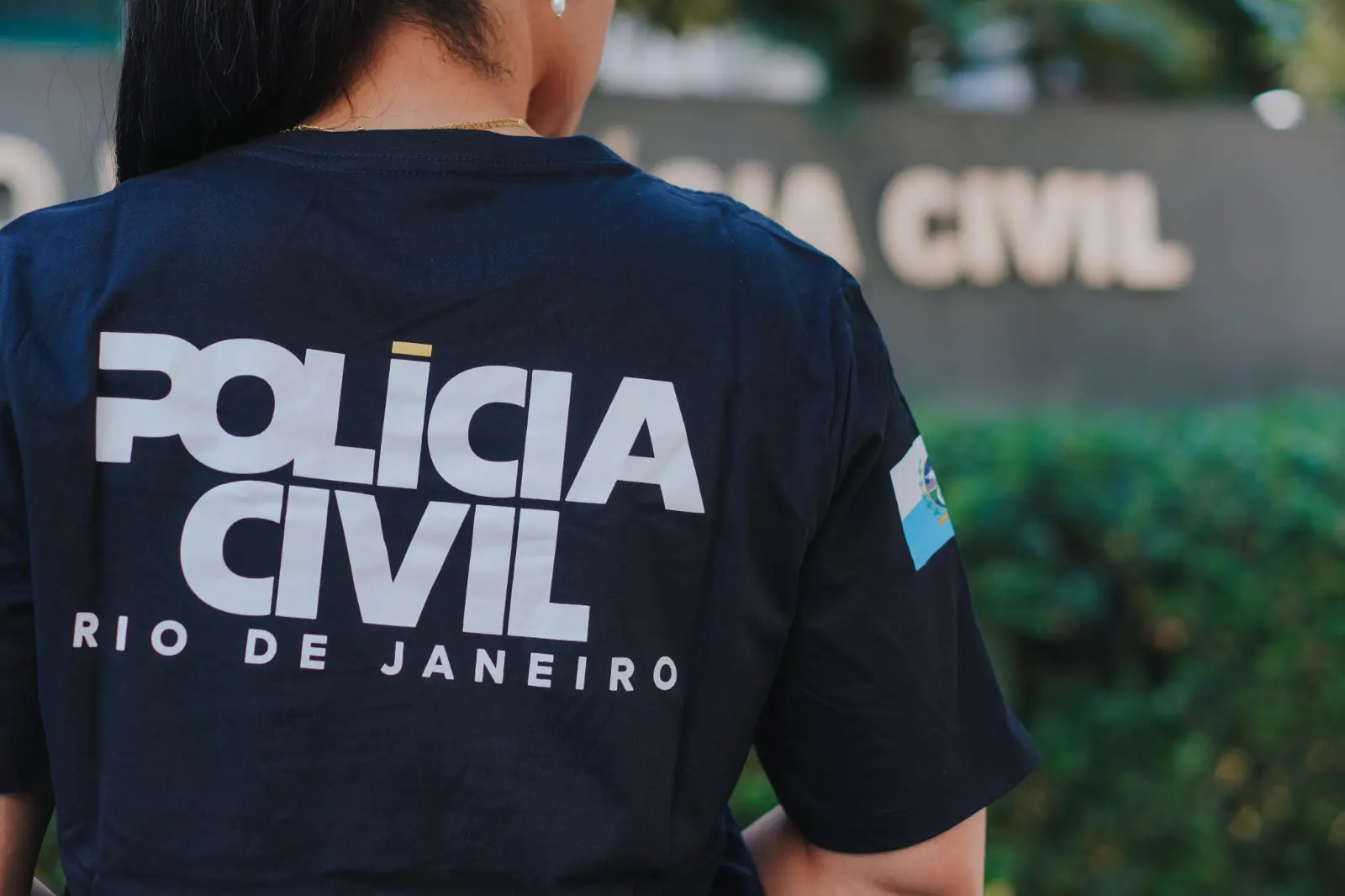 Execução a tiros de fuzil mata duas pessoas em situação de rua (Foto: Divulgação/PCRJ)