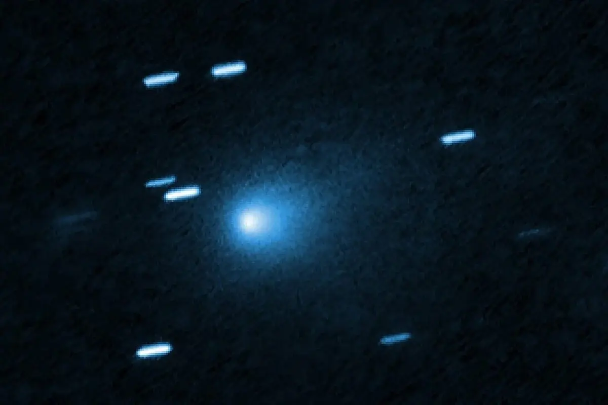 Cientistas monitoram o cometa 3I/ATLAS, enquanto teorias sobre uma possível nave alienígena circulam nas redes. Foto: Reprodução / Nasa.