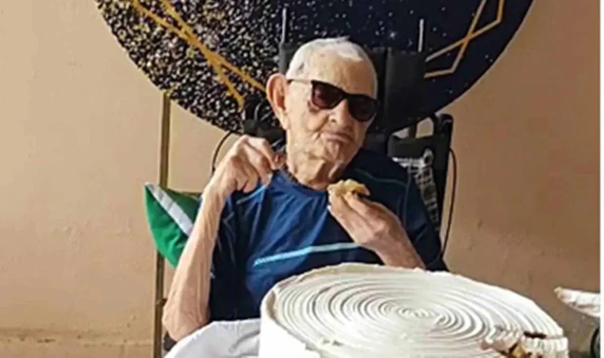João Marinho celebrando os seus 113 anos - Foto: Reprodução