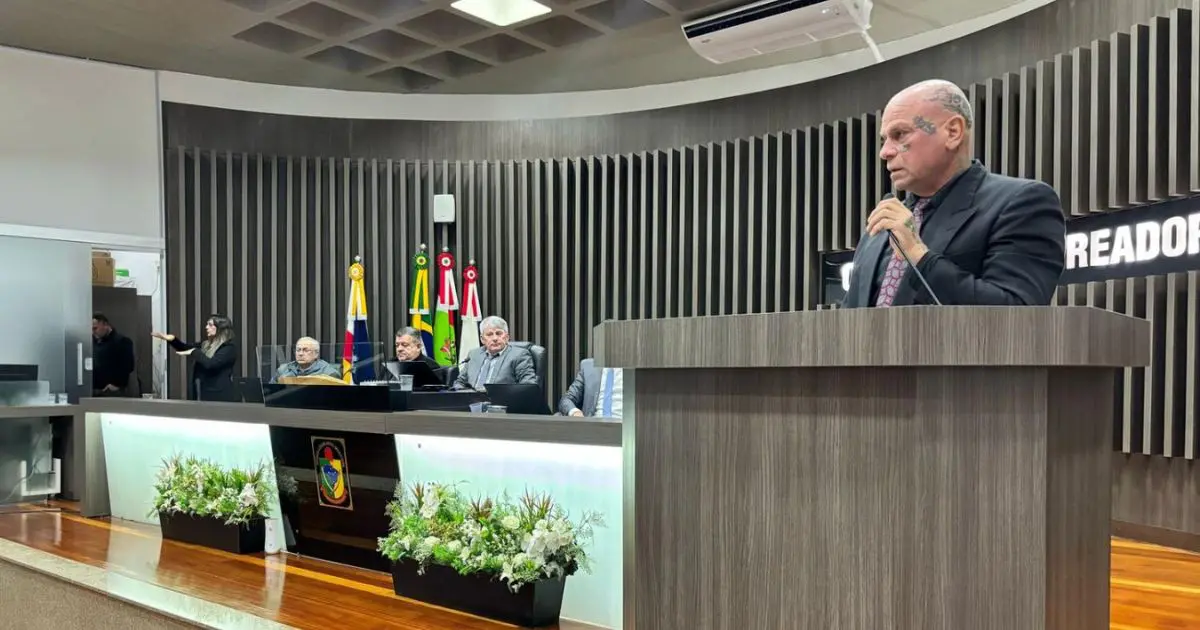 Vereador reclama sobre excesso de homenagens na Câmara: ‘show de horrores’