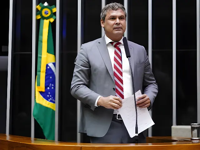 'Grande dia': líder do PT repercute prisão de ex-presidente Jair Bolsonaro (Foto: Câmara dos Deputados)
