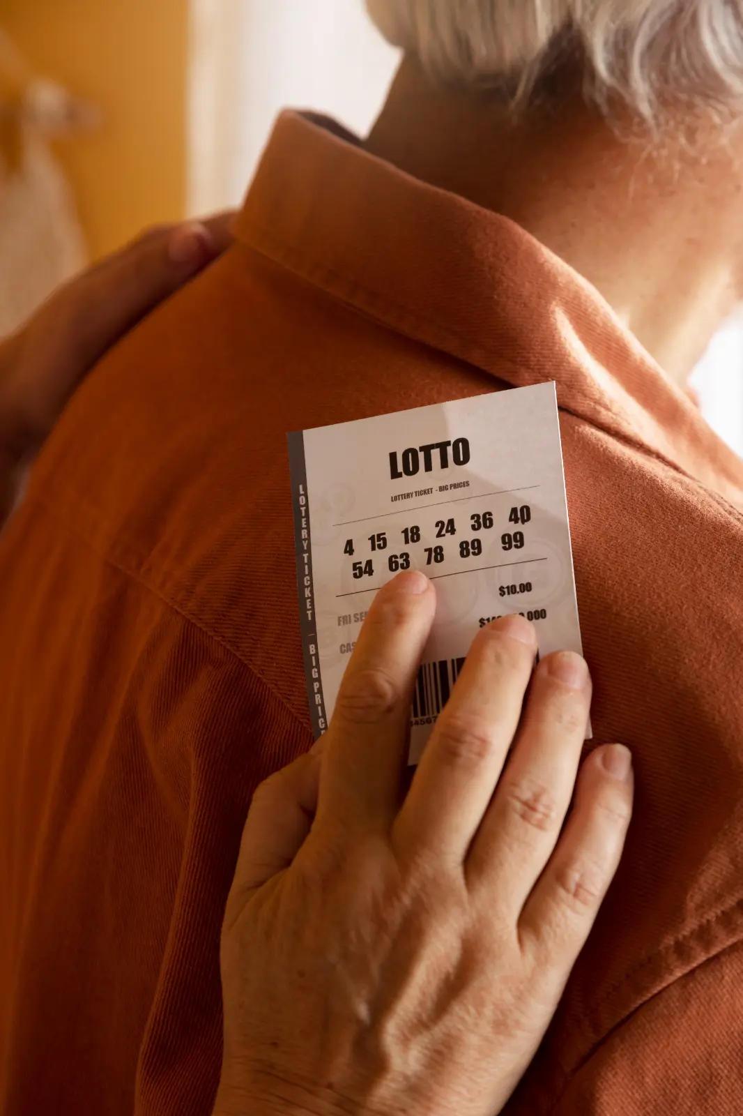 Garçonete embolsa 54 milhões de reais após receber de gorjeta um bilhete premiado da loteria (Foto: Freepik)