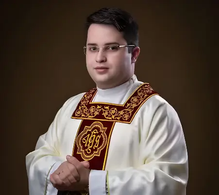 Padre pode ser impedido de presidir práticas religiosas (Foto: Diocese de Campina Grande / Studio Foto Braga)