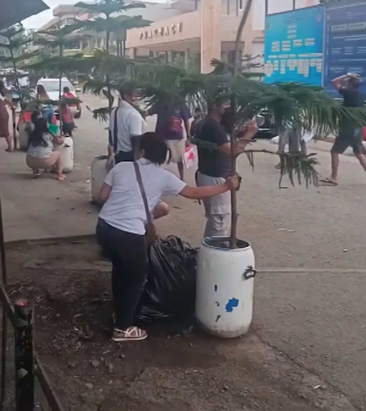 forte tremor foi sentido na cidade com 2 mortes