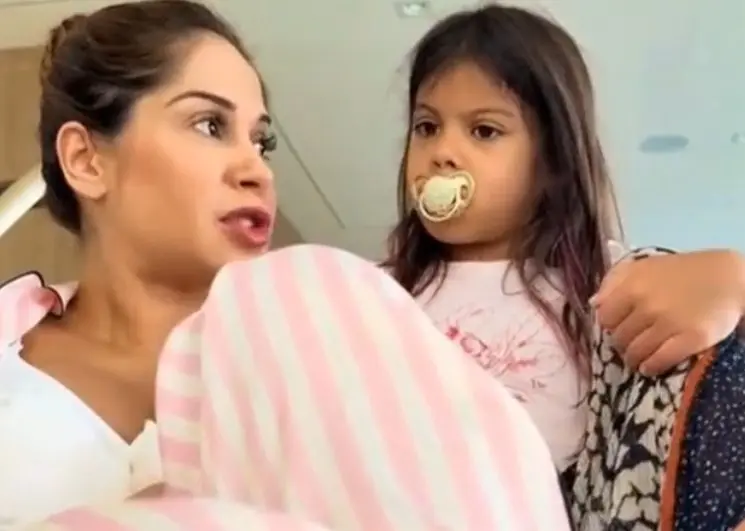 Maíra Cardi revelou momento de estresse em que ameaça jogar a filha da escada (Foto: Reprodução)