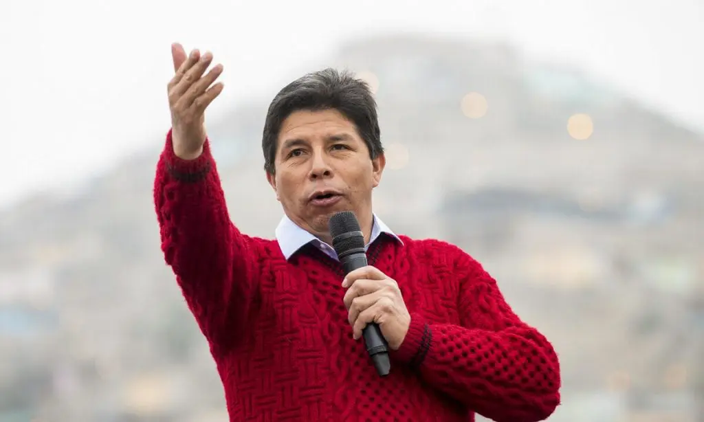 Pedro Castillo, ex-presidente do Peru, foi condenado a 11 anos de prisão por tentar dissolver o Congresso e assumir poderes extraordinários em 2022. Foto: Flickr / Presidência do Peru.