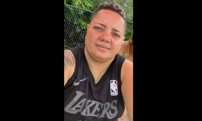 Corpo da servidora pública Kamila Carneiro de Souza foi encontrado carbonizado dentro de casa (Foto: Reprodução / Redes Sociais)