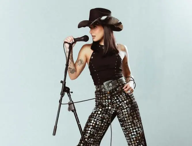 Ana Castela instigou fãs ao anunciar uma “nova versão