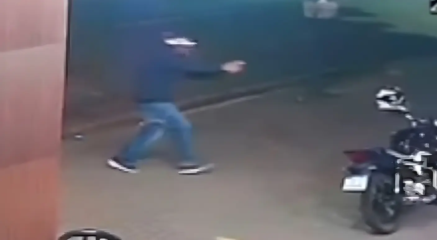 Motoboy é morto a tiros em frente a hamburgueria onde trabalhava (Foto: Redes Sociais)