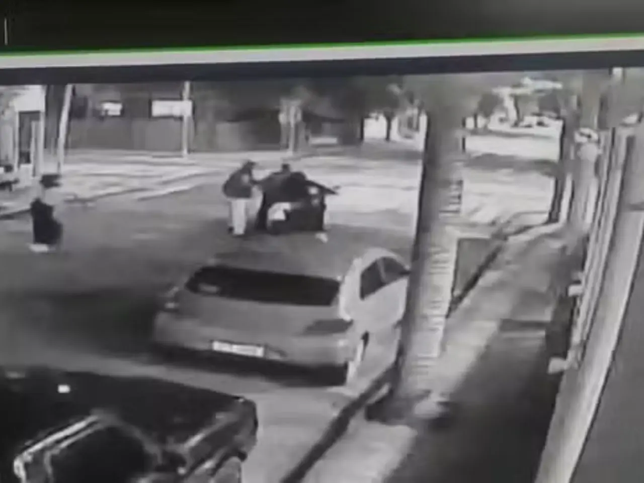 Jovem tem moto roubada, recebe mensagem falsa e cai em golpe do pix; veja