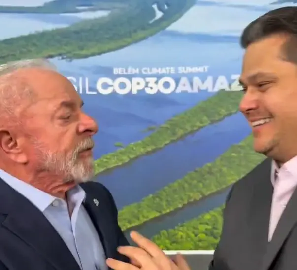 Lula e Davi Alcolumbre celebraram aprovação de Projeto de Lei no Senado (Foto: Reprodução / Redes Sociais)