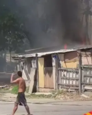 Vídeo: homem mata esposa grávida e quatro filhos ao atear fogo na casa da família
