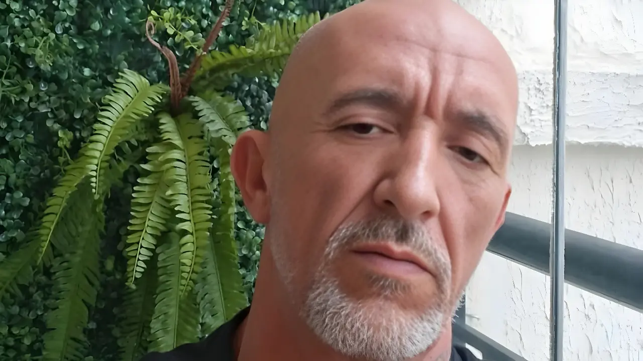 Leia carta de amor escrita por Cristian Cravinhos para colega de cela (Foto: Reprodução)