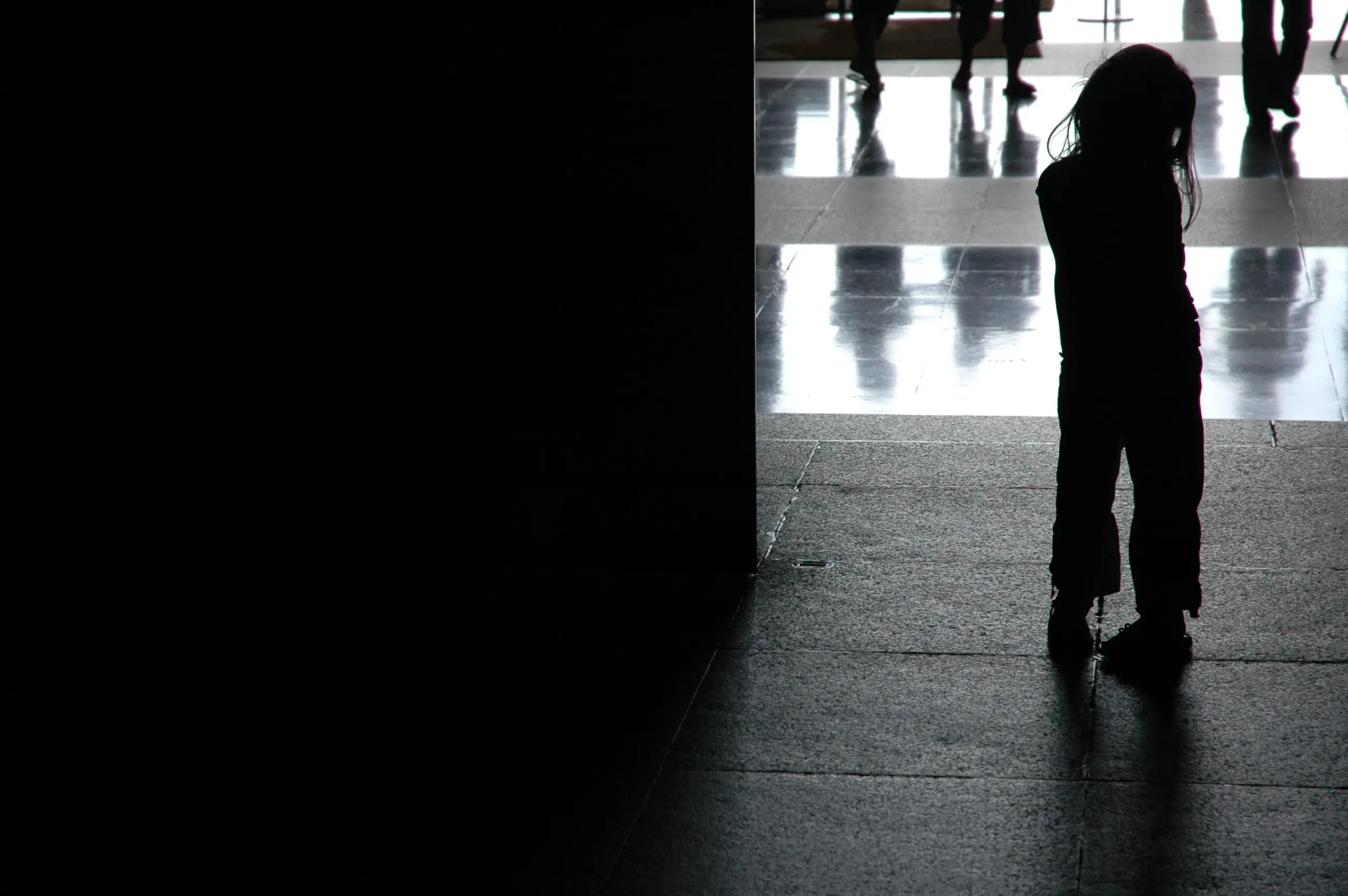 Padrasto é acusado de abusar de enteada, enquanto mãe estava dando à luz em maternidade (Foto: Sean_Warren/Getty Images)