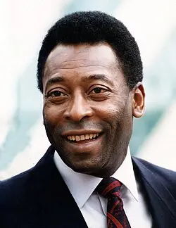 Apartamentos de Pelé são penhorados pela Justiça após dívida