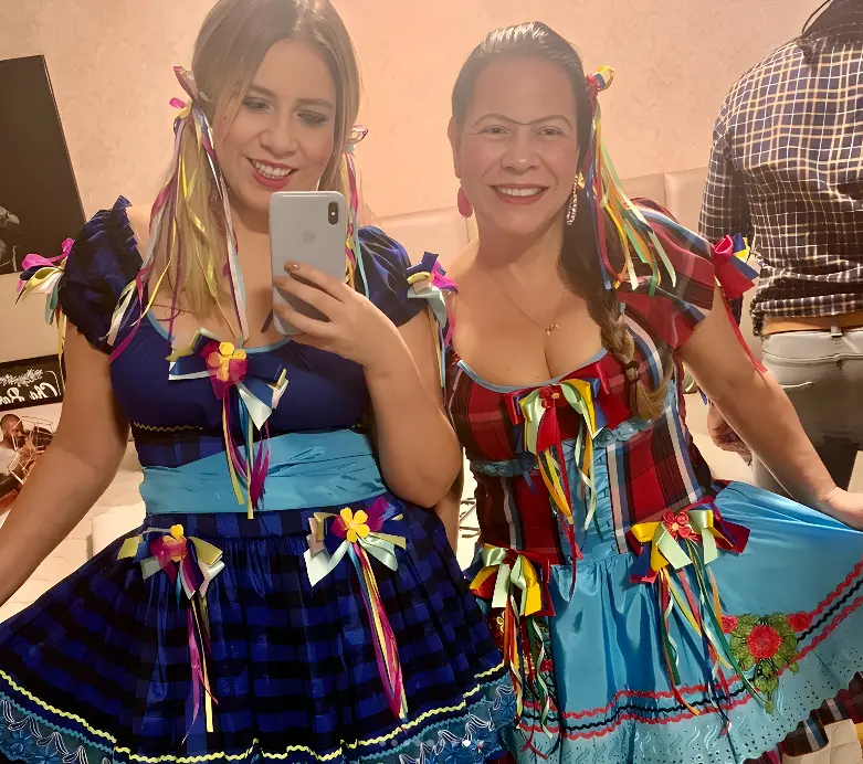 Mãe de Marília Mendonça reage a imagem da filha em bar: 'Era feliz e nem sabia' (Foto: Redes Sociais)