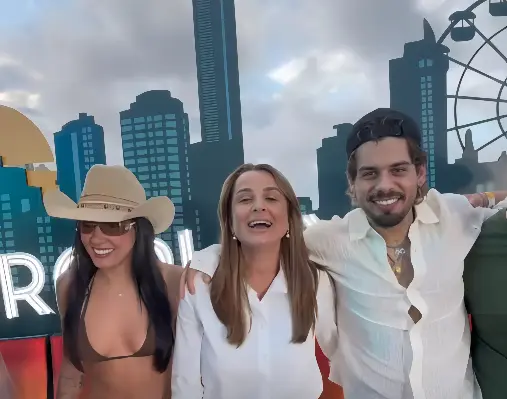 Prefeita comete gafe com casal Zé Felipe e Ana Castela (Foto: Redes Sociais)