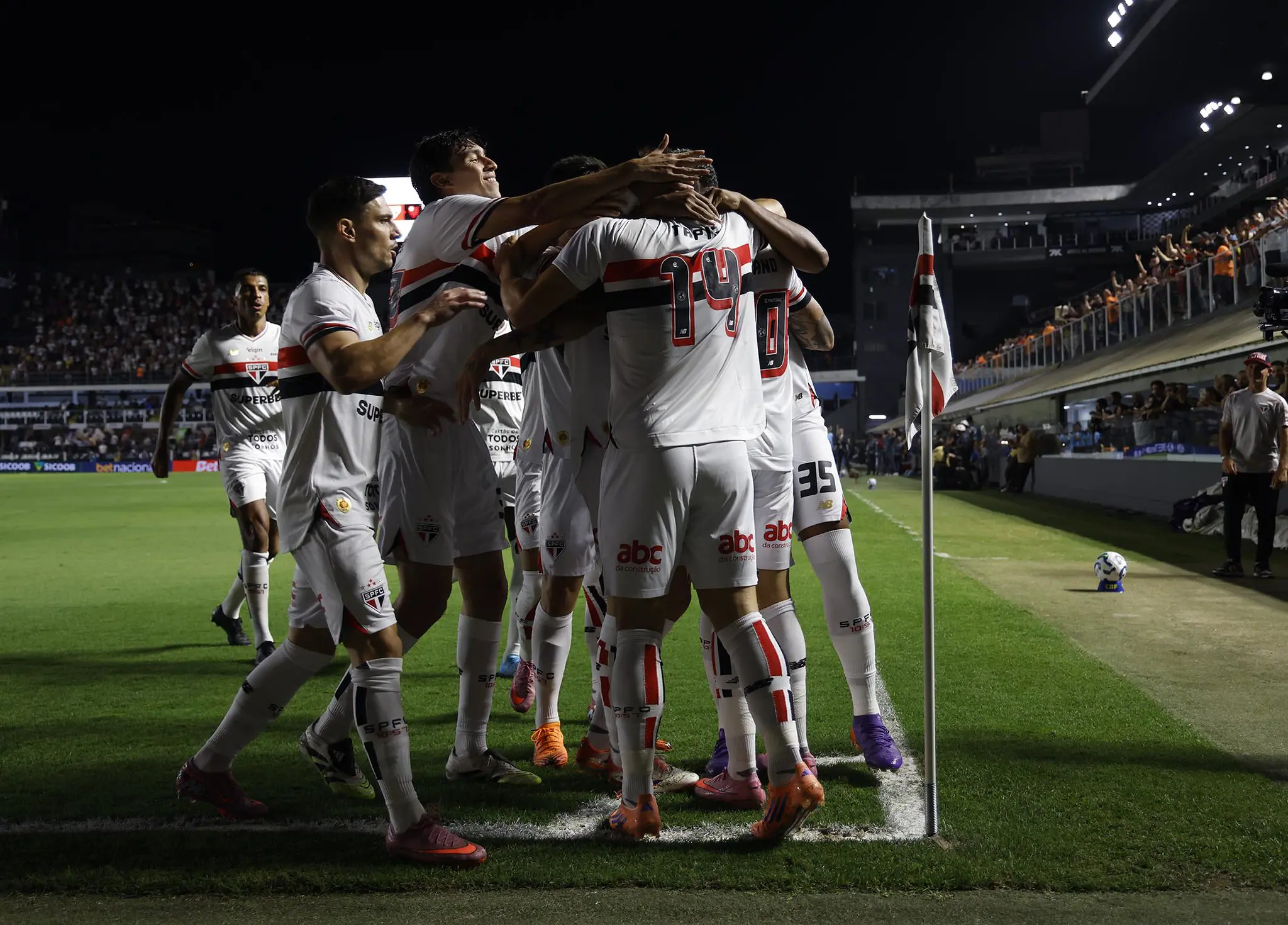 Craque do São Paulo é internado com problemas no coração (Foto: Erico Leonan / São Paulo FC)