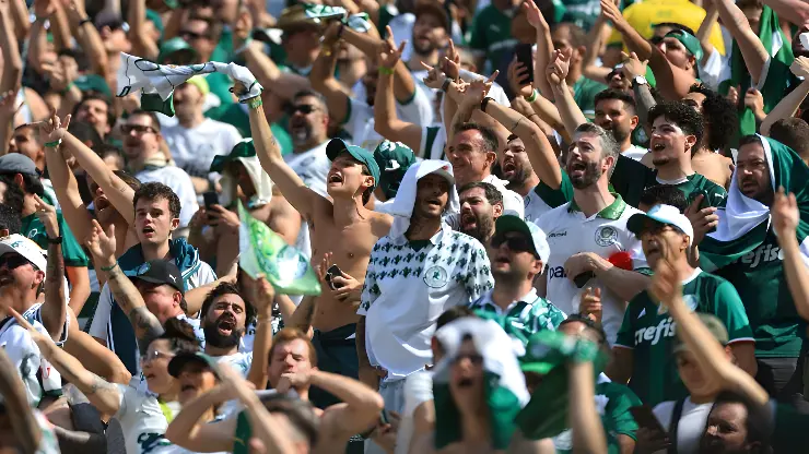 Torcida do Palmeiras se revolta após vice e promove destruição em estádio de SP (Foto: Redes Sociais)