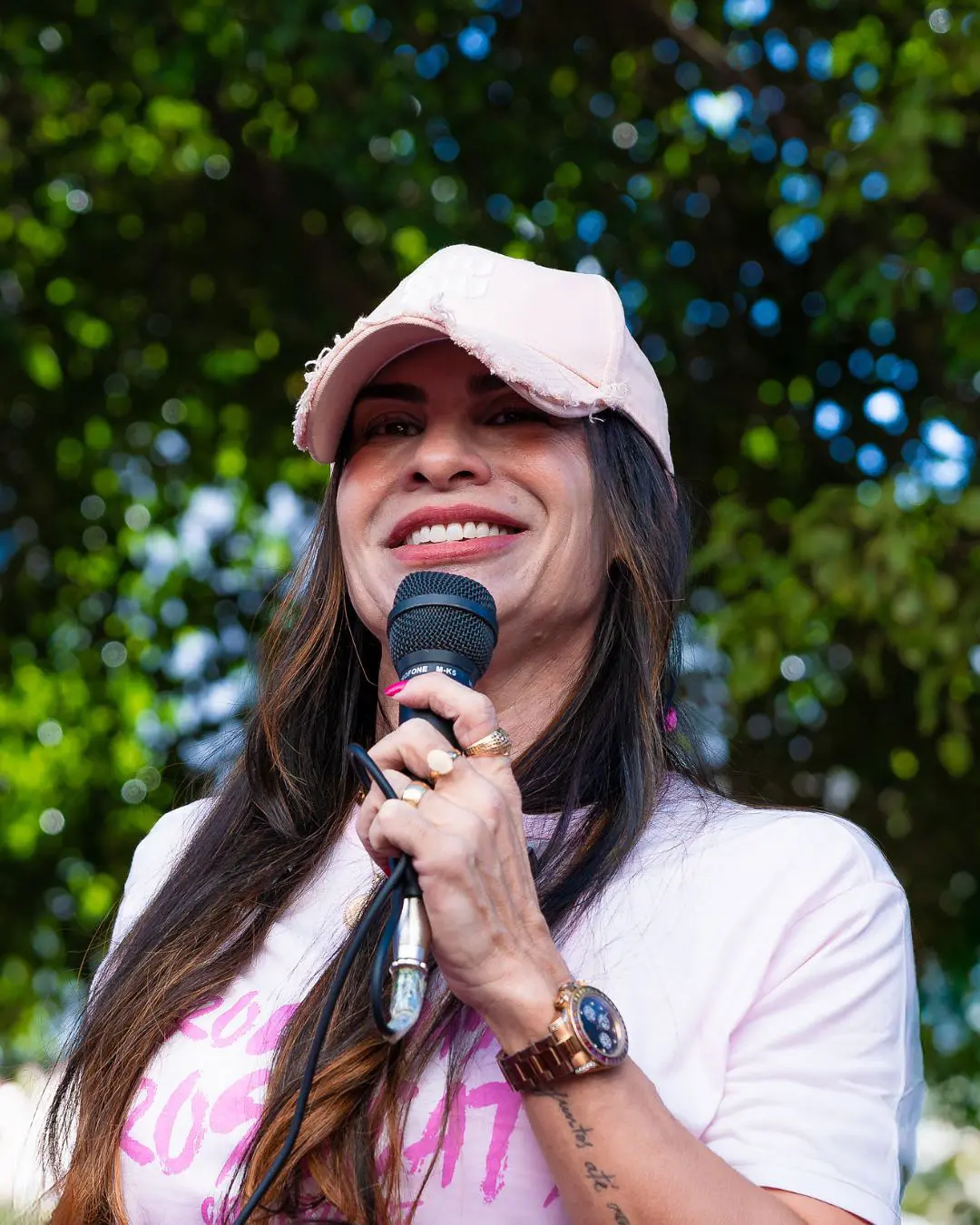 Empresária esfaqueada pelo companheiro quebra o silêncio: 'poderia estar morta'