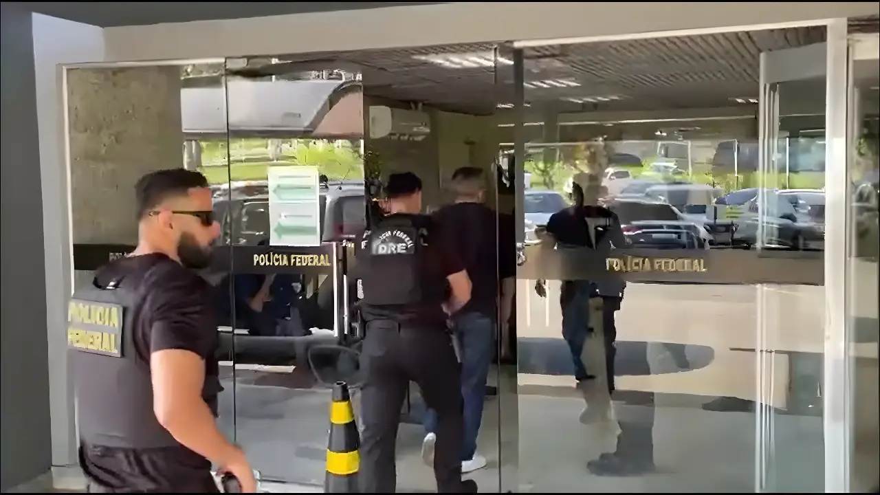 Advogados suspeitos de ligação com o CV são presos em operação que mira núcleo jurídico; veja vídeo