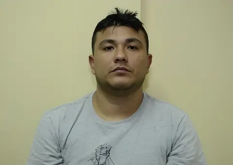 Antes e depois de Alan do Índio, chefe do Comando Vermelho no Amazonas, que passou por cirurgias plásticas para escapar da PF. Foto: Reprodução.