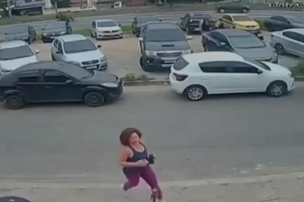 Assalto em frente academia no Rio de Janeiro || Reprodução: Redes Sociais 