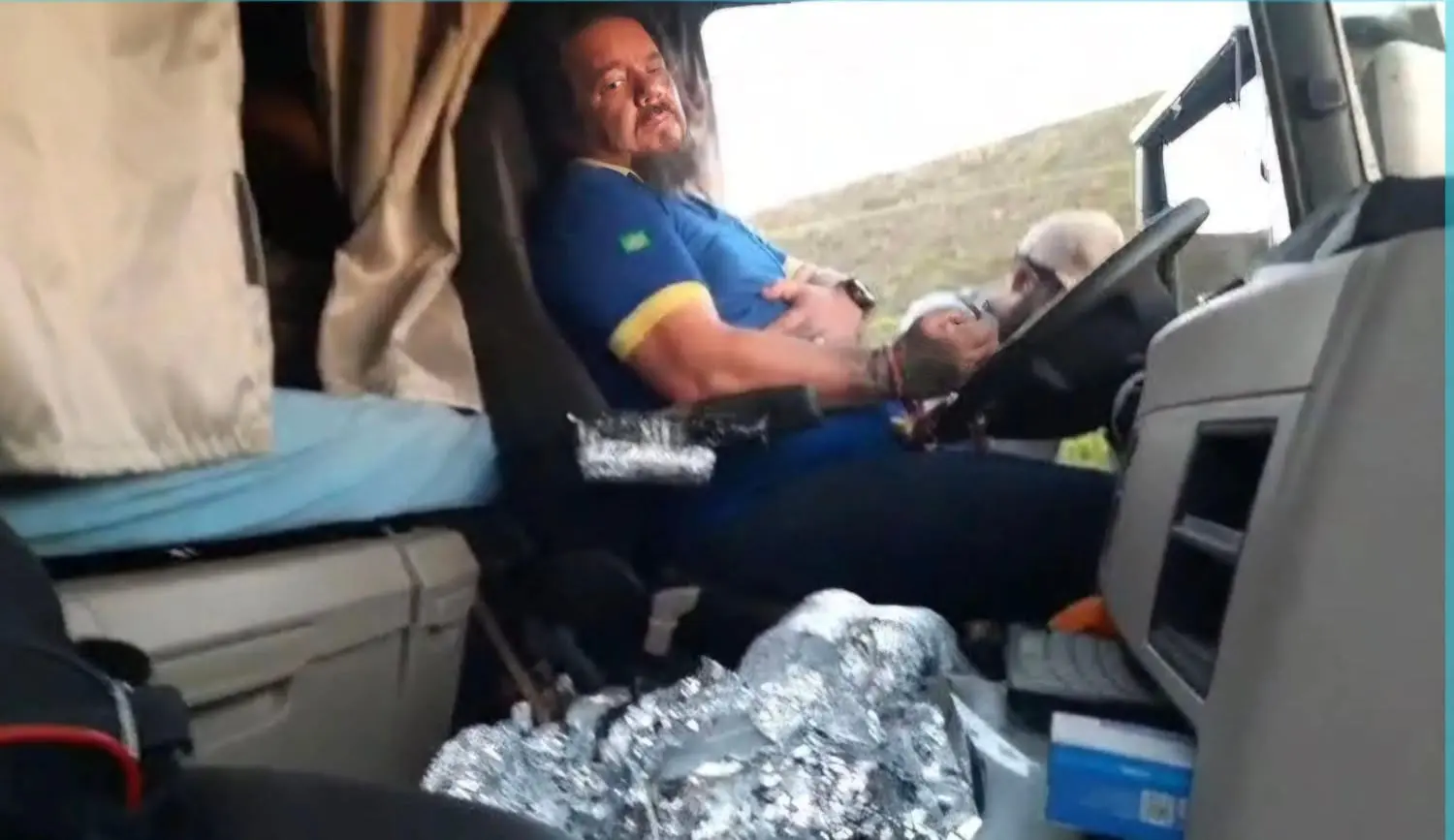 Vídeo flagra motorista com suposta bomba sendo desamarrado no Rodoanel