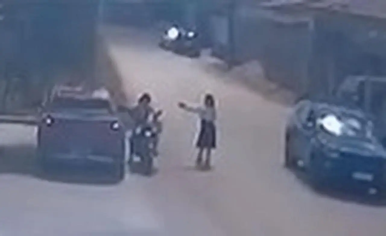 Câmeras flagram médica executando ex-marido a tiros em frente a UBS