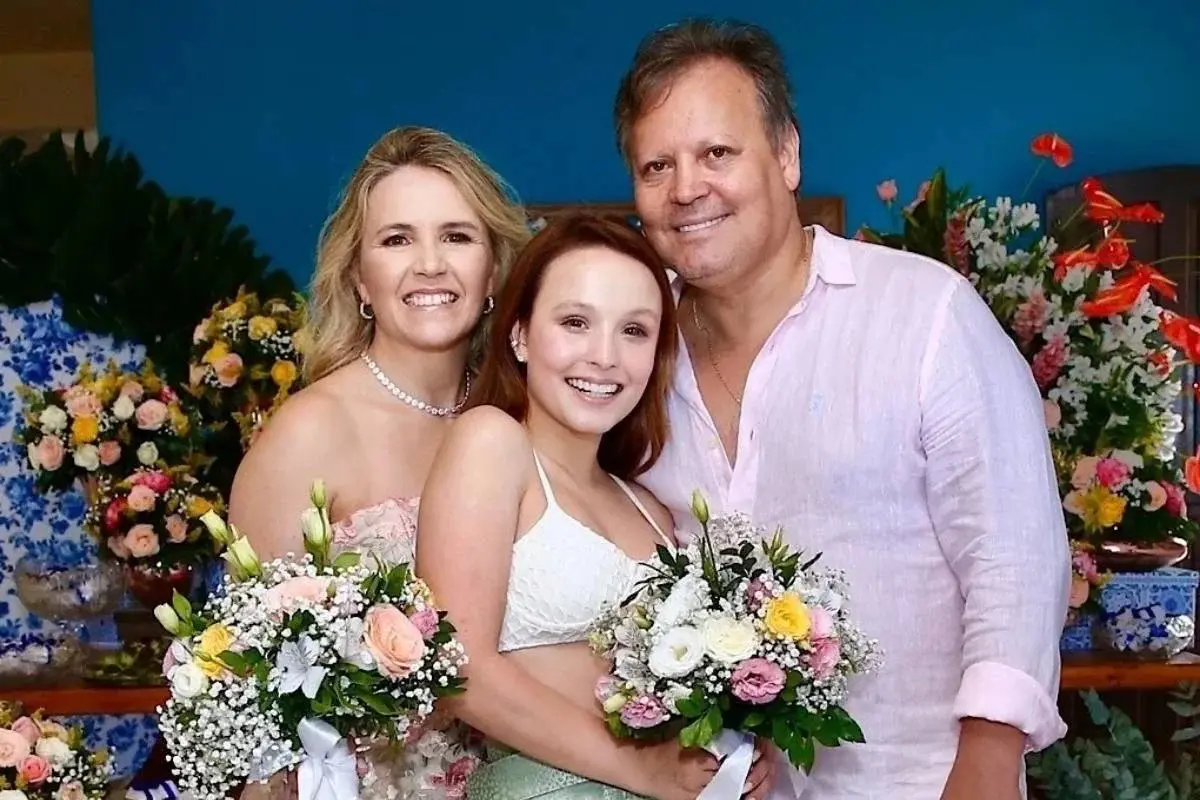 Distância de Larissa Manoela dos pais vai além da briga pelo dinheiro; veja detalhes