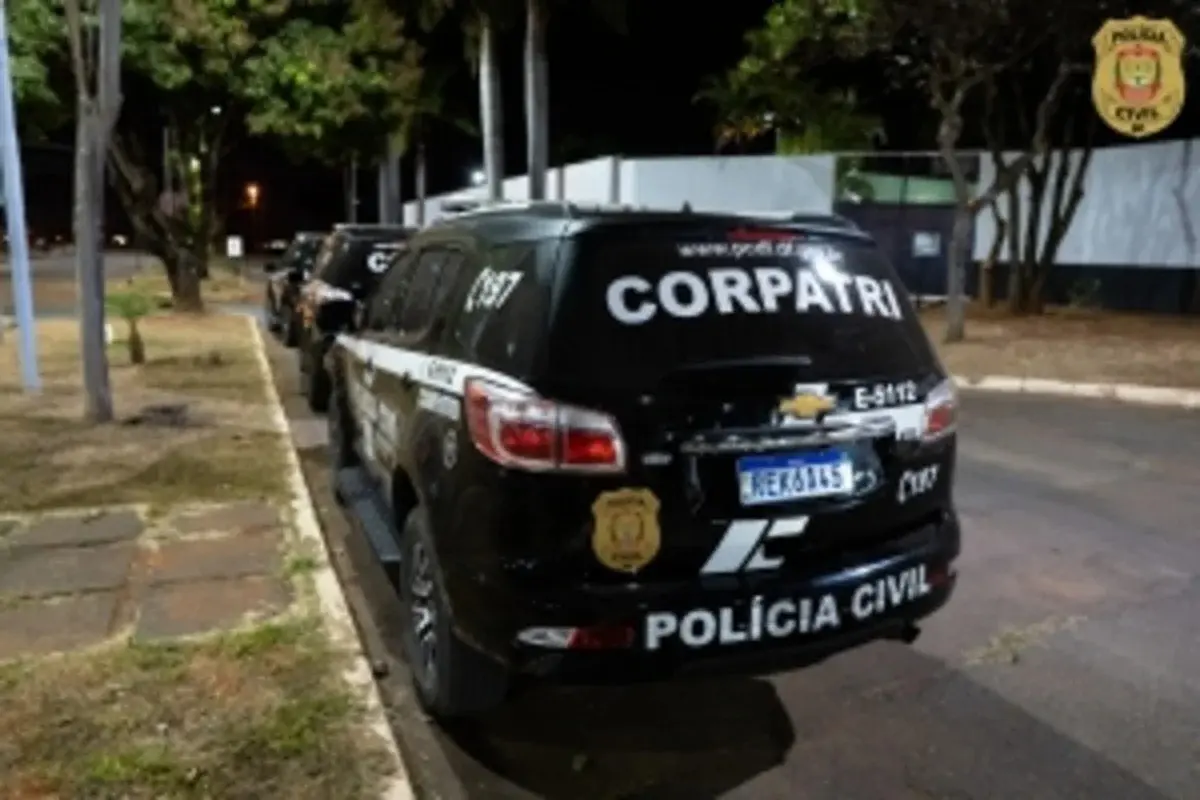Polícia prende homem por ligação com quadrilha especializada em furtos de veículos