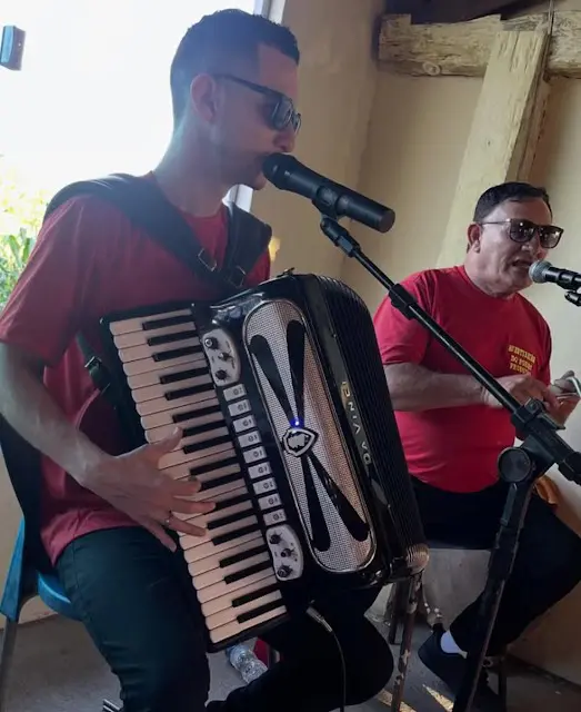 Veja últimos momentos de cantor que morreu no dia em que se casaria