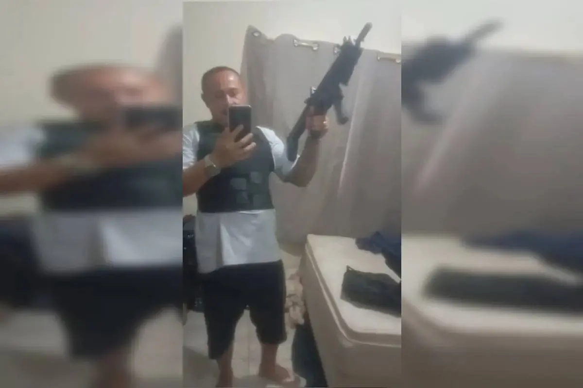 Bandido morto em confronto com PM ostentava fuzis nas redes sociais (Foto: Reprodução/Redes sociais)