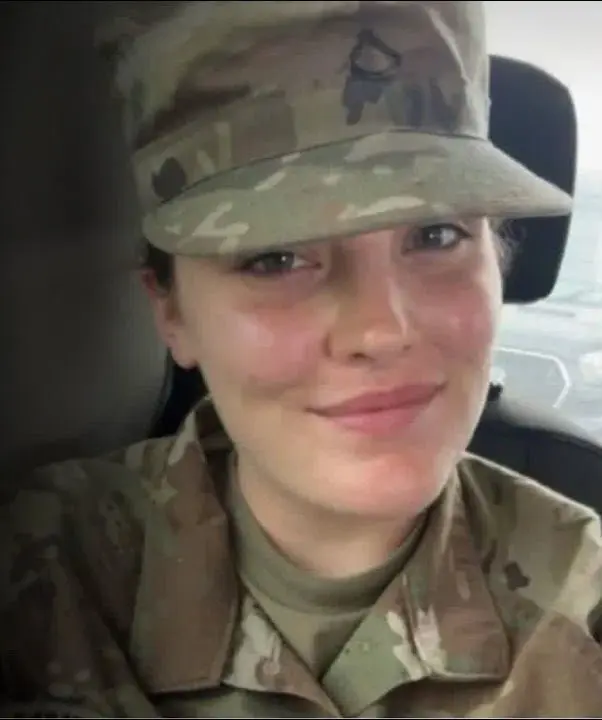 Agente Sarah Beckstrom, da Guarda Nacional, morreu após ataque próximo à Casa Branca; outro soldado permanece em estado grave. Foto: Reprodução.