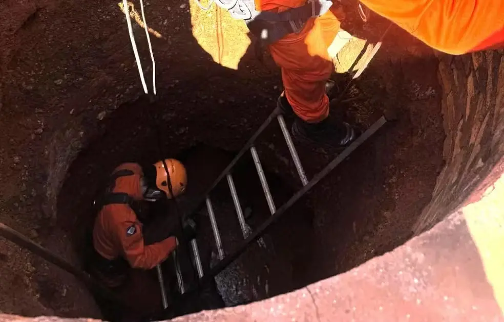 Corpo de mulher foi resgatado de poço de 12 metros de profundidade por equipe do Corpo de Bombeiros em Poconé (MT). Foto: Corpo de Bombeiros do Mato Grosso.