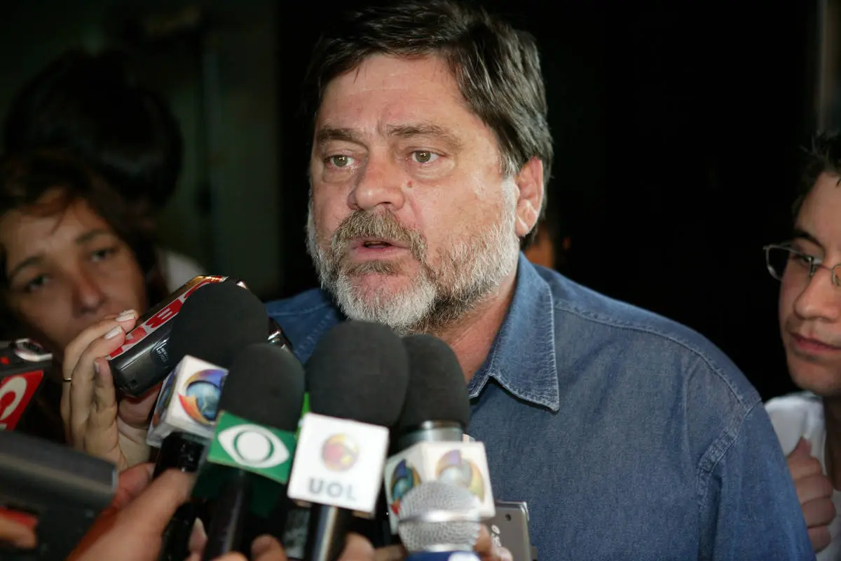 Ex-deputado do PT é morto a facadas e filho é suspeito do crime