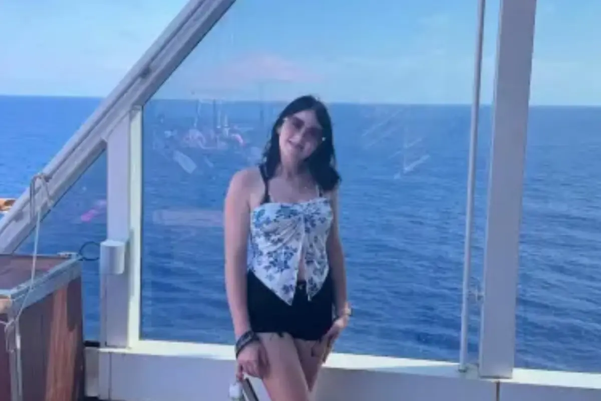 Anna Kepner, de 18 anos, foi encontrada morta dentro da cabine que dividia com os irmãos durante um cruzeiro. Foto: Reprodução/Redes sociais.