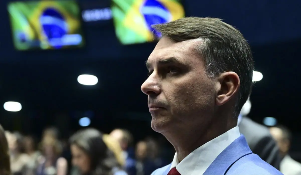 Arrecadação organizada por Flávio Bolsonaro levantou mais de R$ 1 milhão (Foto: Geraldo Magela / Agência Senado)